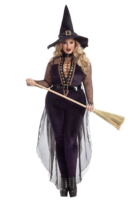Witchy Halloween DIY: Plus Size Edition